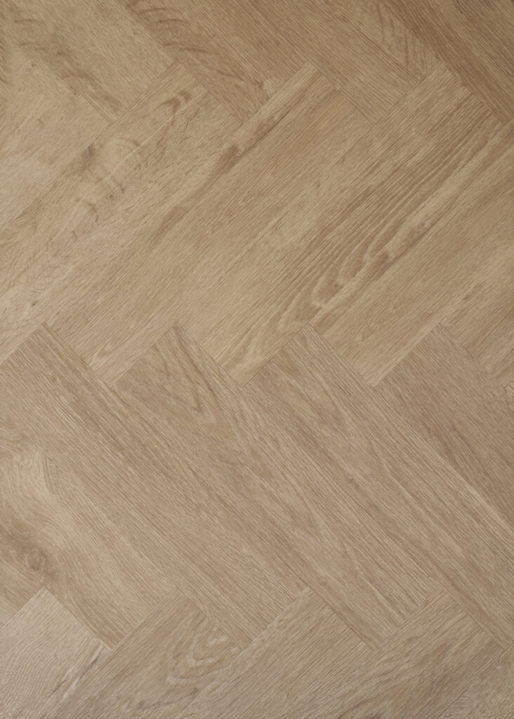 Country Oak — LVT Herringbone